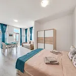 Amazing Sea בלצ'יק