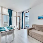 Apartment Amazing Sea